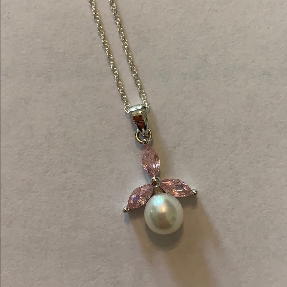 Vantel Pearls Pink Petal Necklace